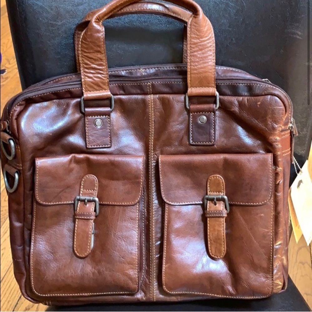 BRAND NEW! Leather leather briefcase/messenger bag